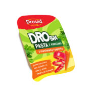 Pasta z kurczaka z marchewką i papryką